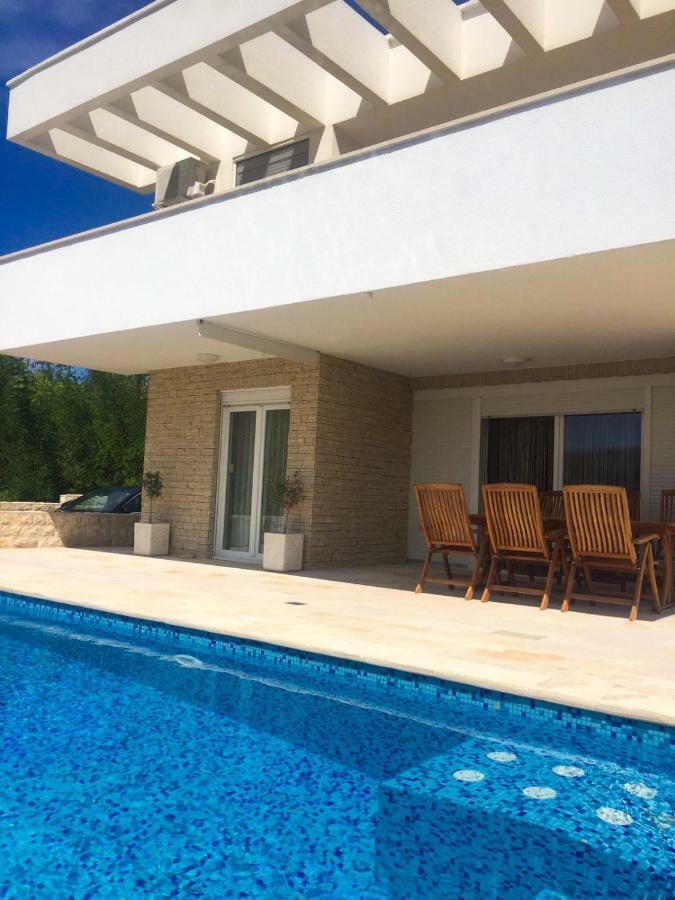 Villa Antea - Modern House With Pool Pag Town Dış mekan fotoğraf
